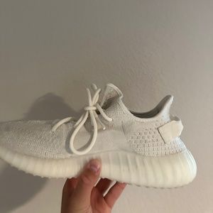 Yeezy 350 V2 Bone